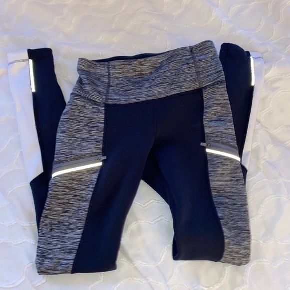 Athleta Pants - ⭐️ athleta leggings!